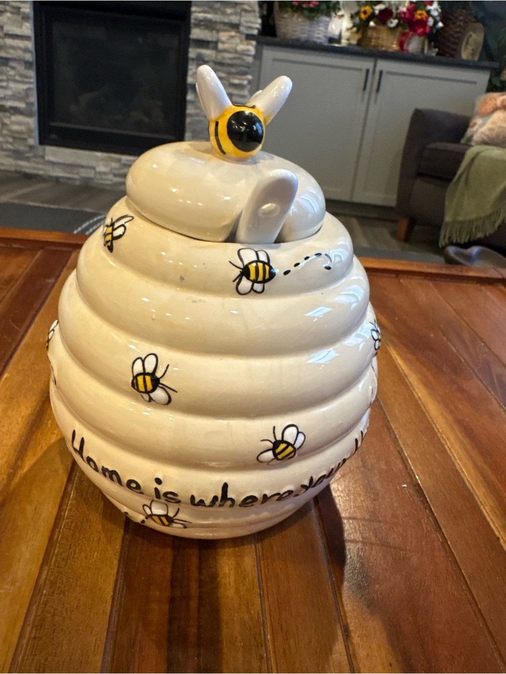 Ganz Ceramic Honey Jar ER37138 Home Is Where Your Honey Is  Honeybee pot